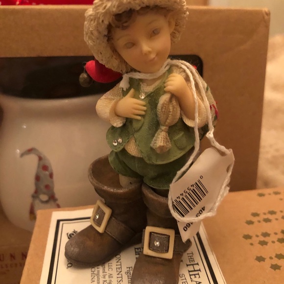 NWT Elf in Santa Boots Figurine - Picture 2 of 9